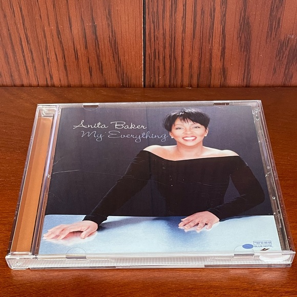 Anita Baker CD, “My Everything” was released by Blue Note Records September 2004 - Picture 2 of 6